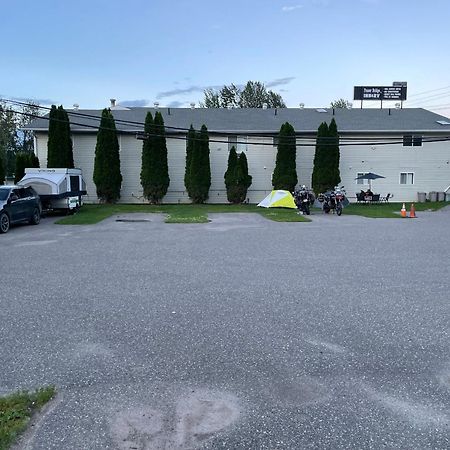 Fraser Bridge Inn Quesnel Εξωτερικό φωτογραφία
